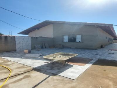 Casa para Venda, em Itanhaém, bairro São Pedro, 2 dormitórios, 1 banheiro, 1 suíte, 2 vagas