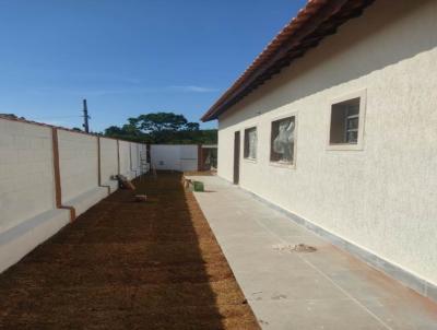 Casa para Venda, em Itanhaém, bairro Jardim Grandesp, 2 dormitórios, 1 banheiro, 2 vagas