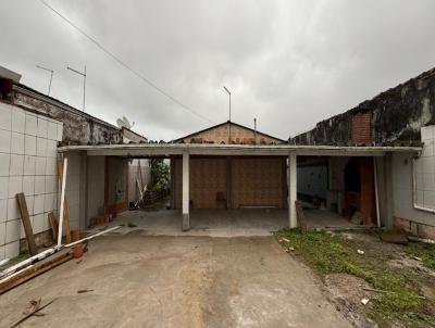 Casa para Venda, em Mongaguá, bairro Itaguaí, 3 dormitórios, 2 banheiros, 3 vagas